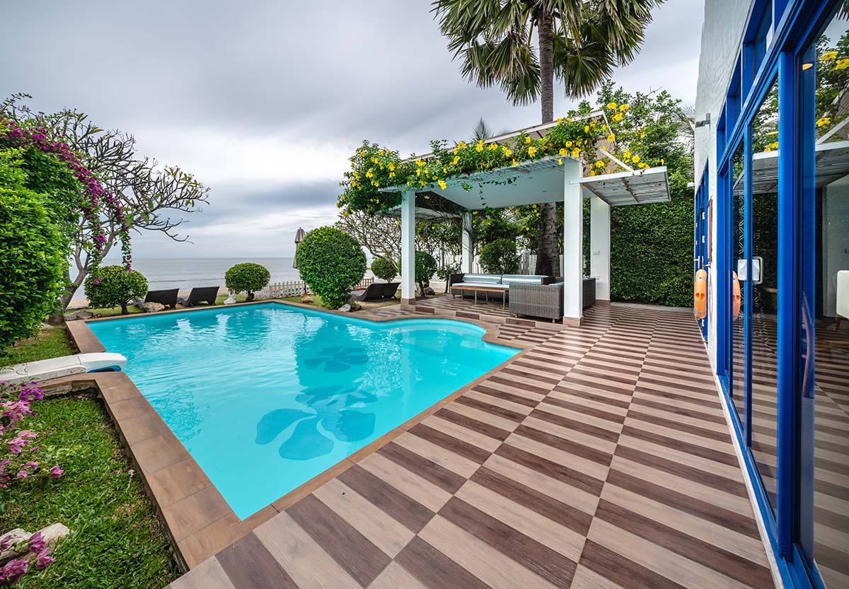 4 Bedroom Beachfront Pool Villa
