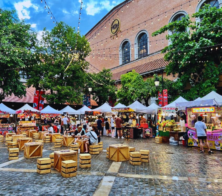 Shopping in Nimman Chiang Mai - Aleenta Retreat Chiang Mai