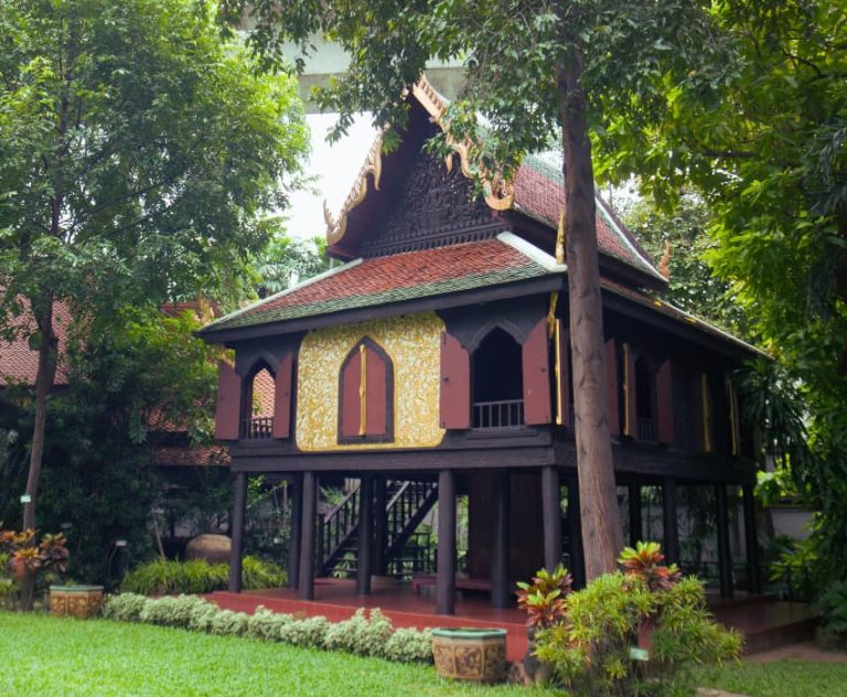 Historical Thai Houses In Bangkok - akyra Bangkok 11 Hotel